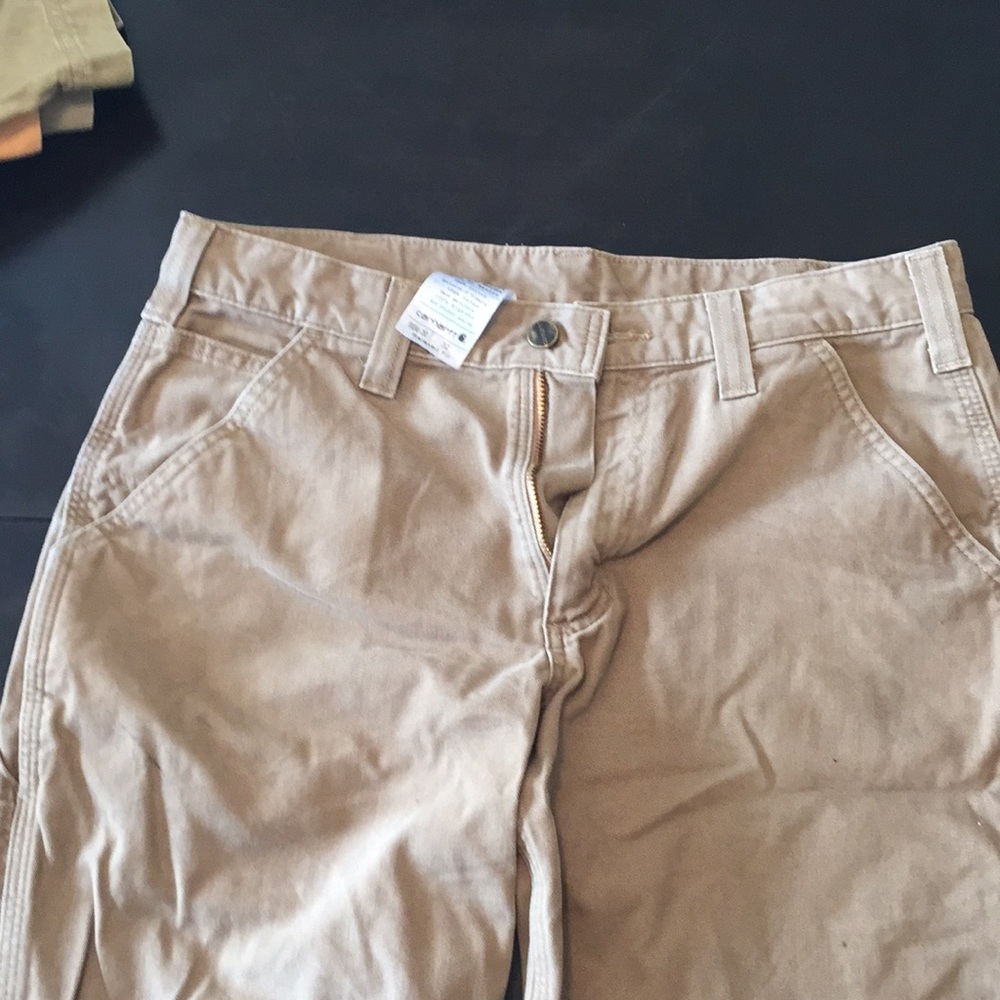 Men’s Carhartt relaxed fit shorts size 32